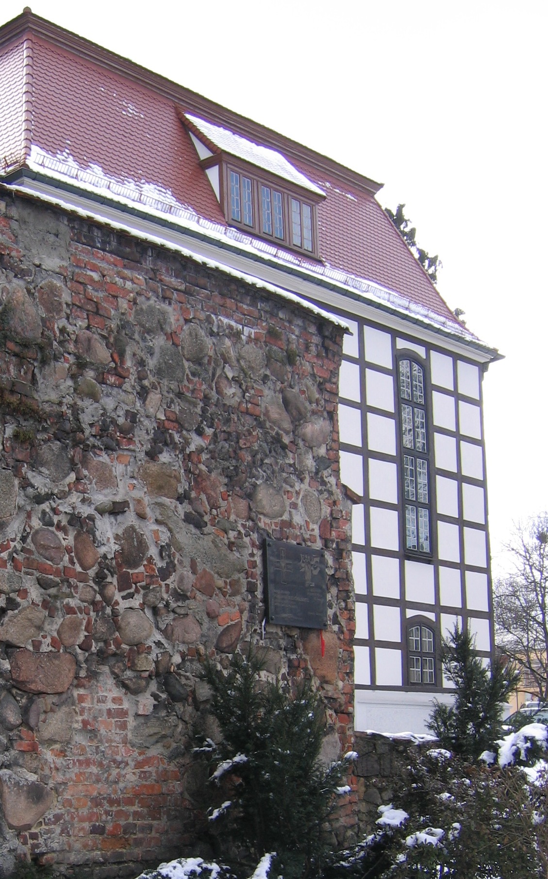 Fragmente der Wehrmauer